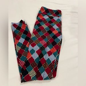 LuLaRoe leggings.